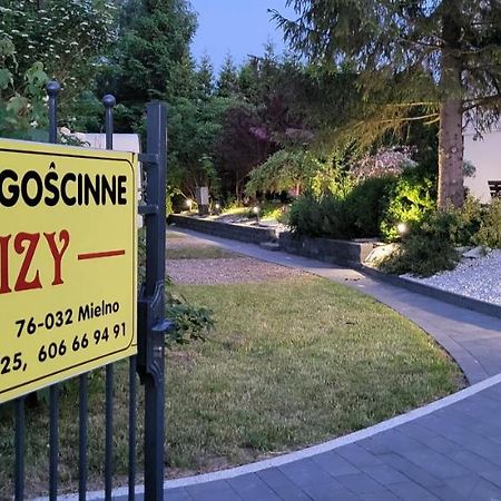 "U Izy" Pokoje Goscinne I Przyczepy Campingowe Mielno  Kültér fotó