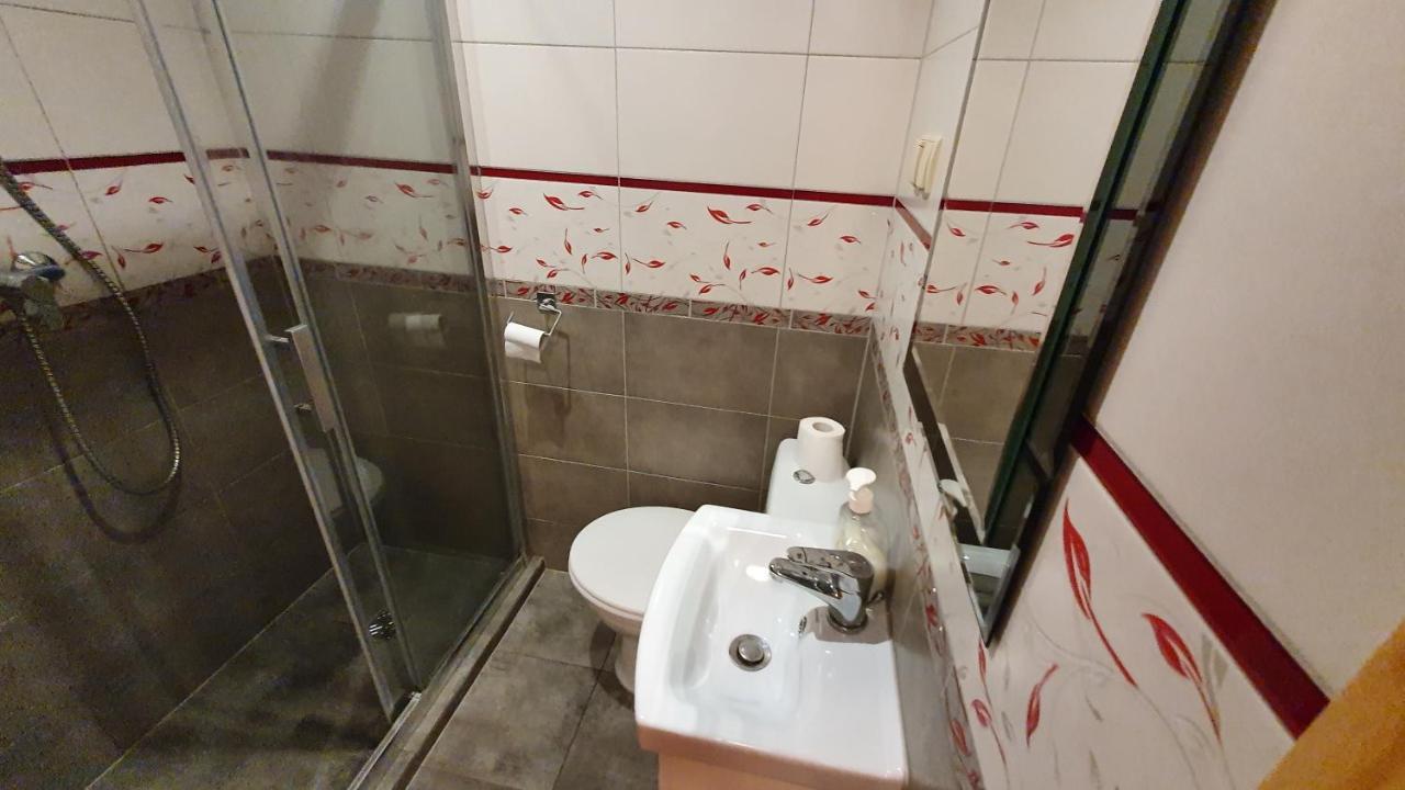 "U Izy" Pokoje Goscinne I Przyczepy Campingowe Mielno  Kültér fotó